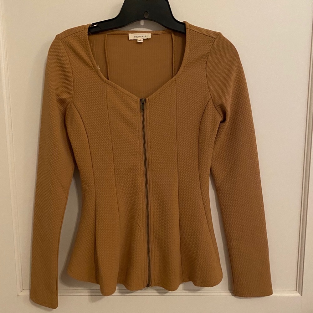 Beige zip up long sleeves blouse
